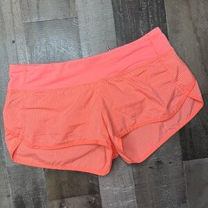 Lululemon Athletica Coral Run Speed Up Shorts with Lightweight Fabric size 8
